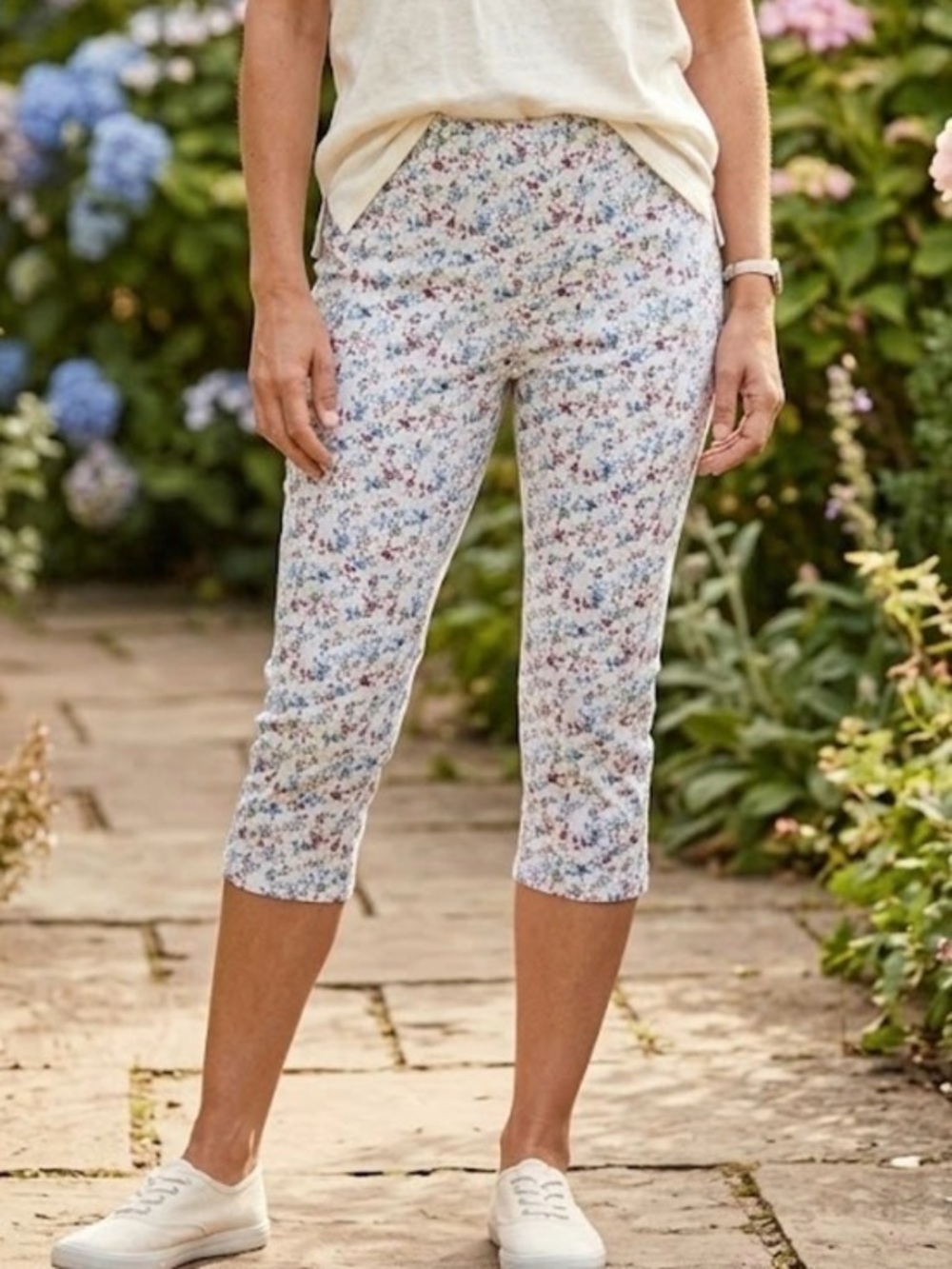 Covington Floral Capri Pants Capris Flowers Stretch Side Zip 16 Petite